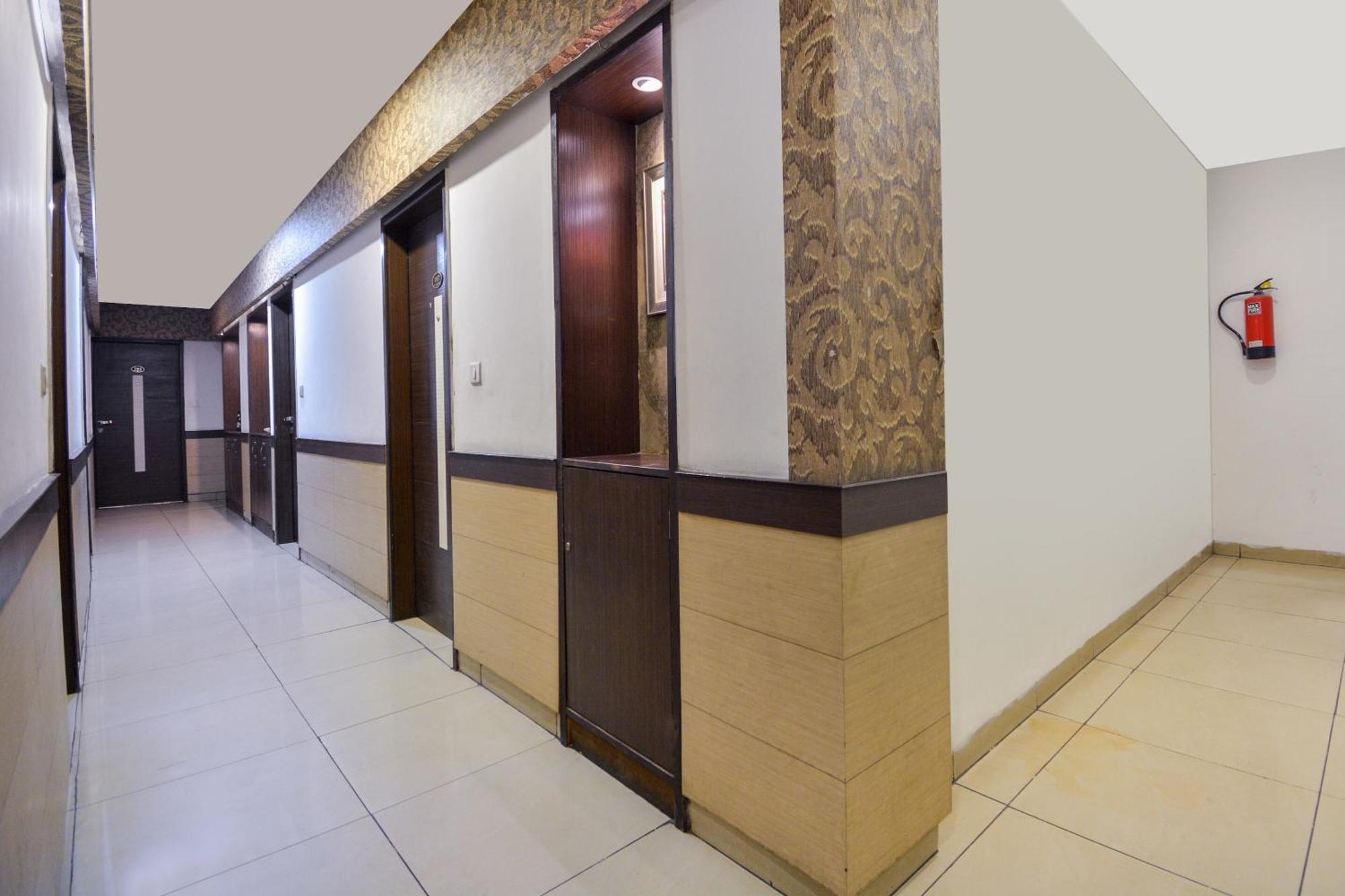Hotel O Lexis Ludhiana Luaran gambar